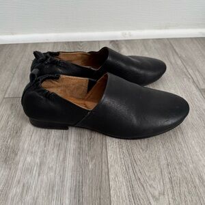 Sofft Kaitey Womens Flats Black Leather Round Toe Slip On Scrunch Shoes size 7.5